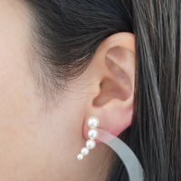5+1 Akoya pair pierce