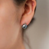 baroque pearl pierce (pair)