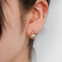 baroque pearl pierce (pair)