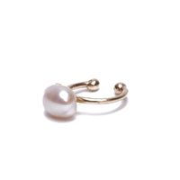 keshi pearl earcuff