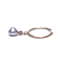 Keshi Pearl Earcuff swing