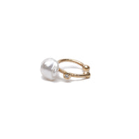 keshi pearl earcuff WH×DA