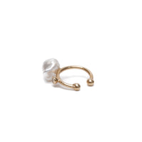 keshi pearl earcuff WH×DA