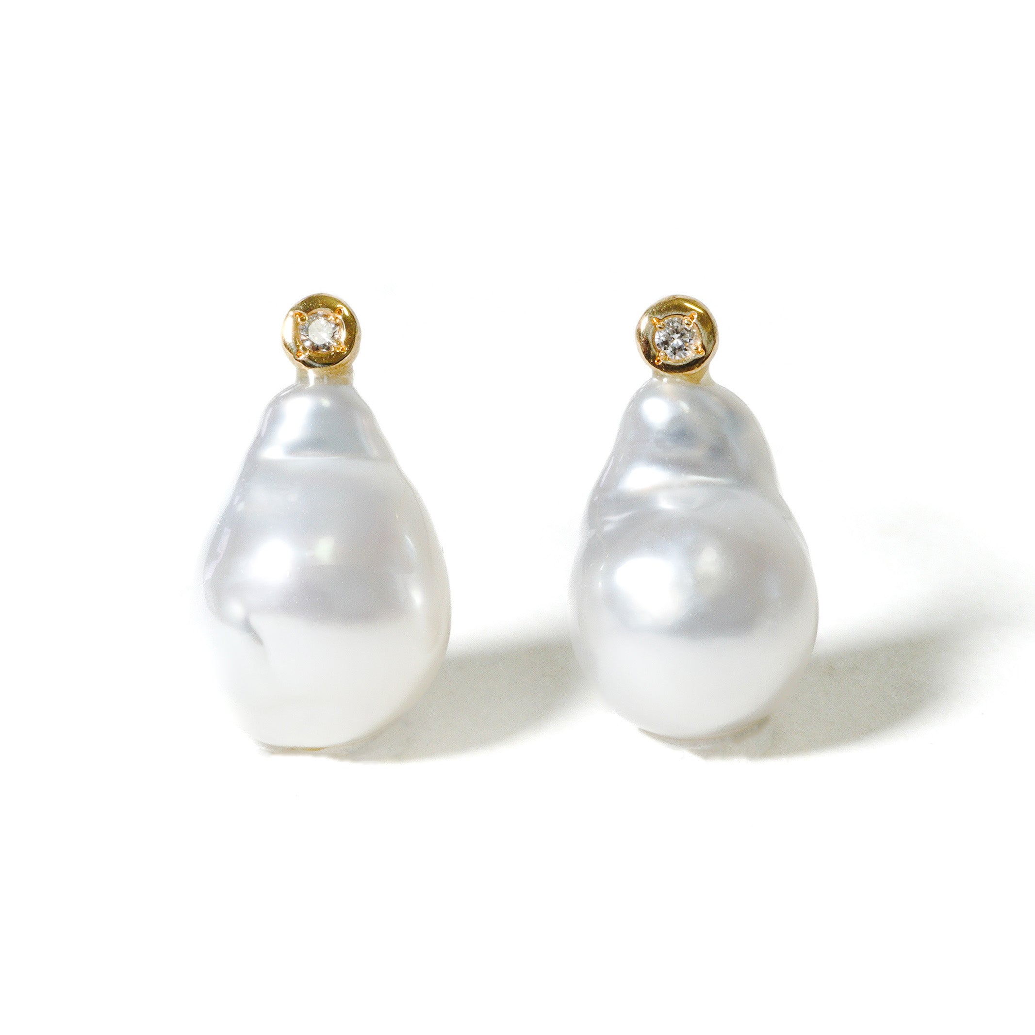 baroque pearl pierce pair WH – MINIMUMNUTS online