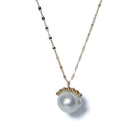 bar dots akoya necklace