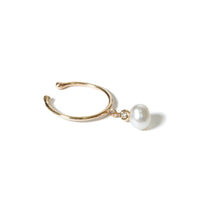 Keshi Pearl Earcuff swing / d×WH