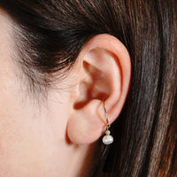 Keshi Pearl Earcuff swing / d×WH