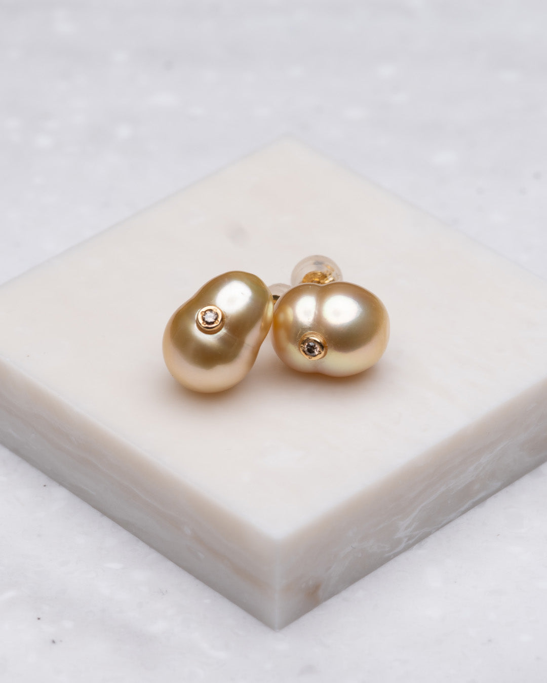 in gem pair pierce - MN-pin002 -