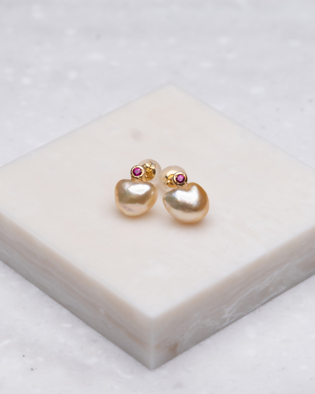 keshi / baroque  pair pierce - MN-pke2r-2B -