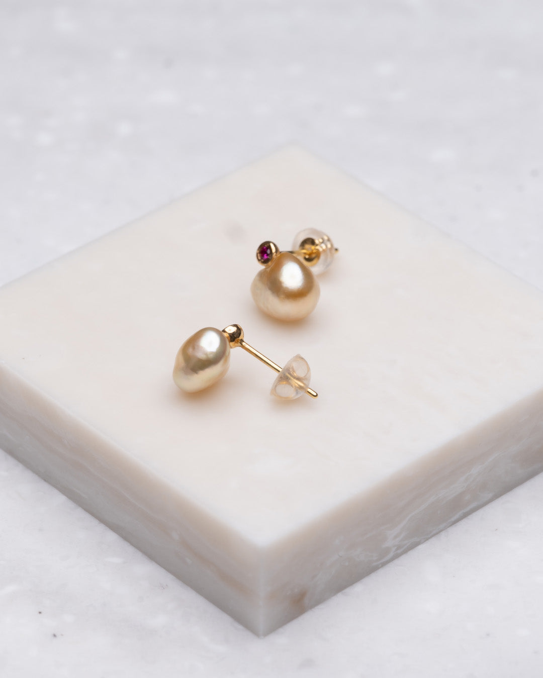 keshi / baroque  pair pierce - MN-pke2r-2B -