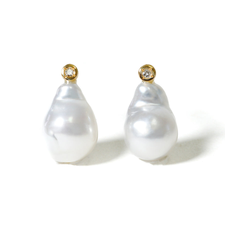 baroque pearl pierce pair WH