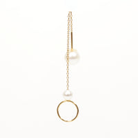tiny ring chain pierced earring / pearl