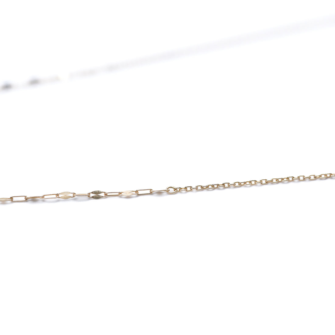 bar dots akoya necklace